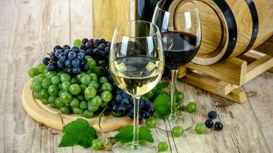 L’importance du vin durant le repas : Que faut-il savoir ?